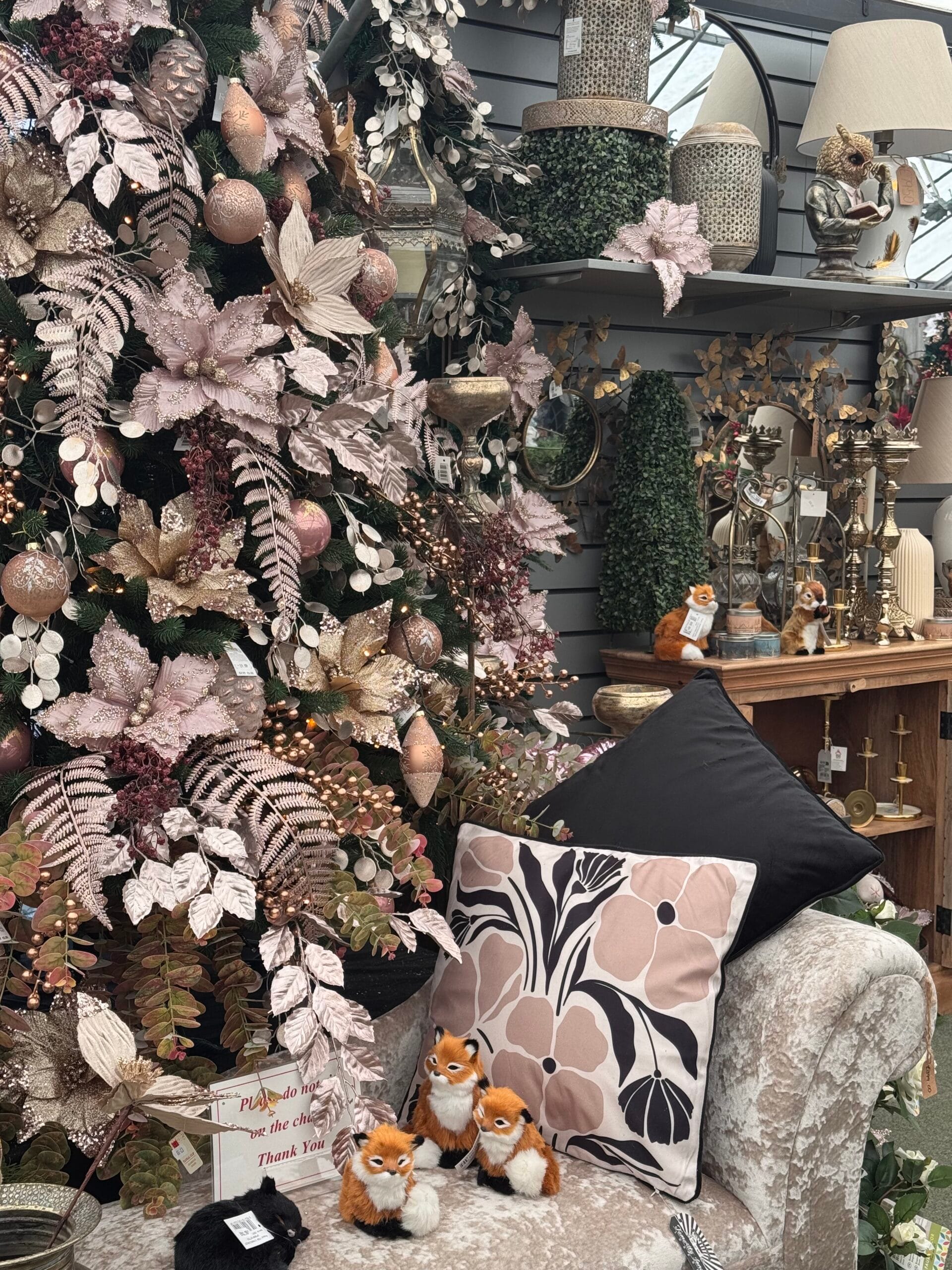 IMG_7722 Pink Christmas Tree Display.